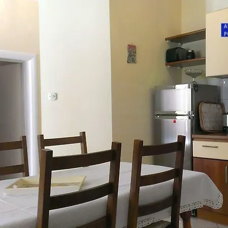 Dubravka Apartment Podgora